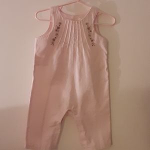 FIRST MOMENTS Infant's Layette